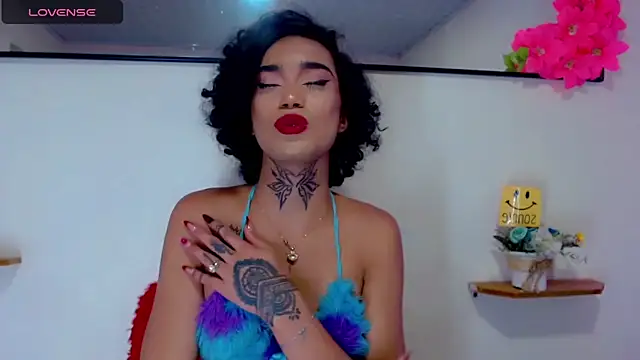 Snapshot of Darianna_Atehortua chatting on February 27, 2026, 2:55 am Darianna Atehortua online show from February 27, 2026, 2:55 am