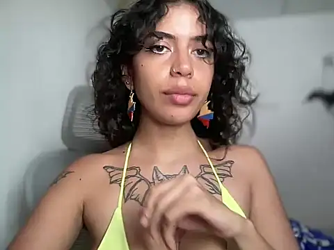 Snapshot of Antonia-bloom chatting on February 22, 2026, 6:50 pm Antonia-bloom online show from February 22, 2026, 6:50 pm