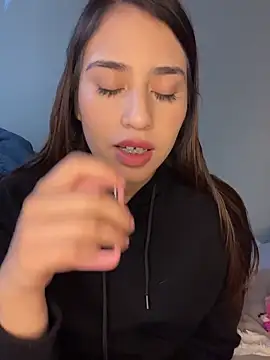 romyamo online show from February 14, 2026, 3:14 am