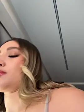 GabbydelRey online show from March 19, 2026, 9:30 pm