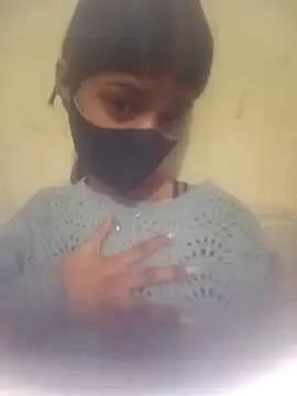 Snapshot of queen_gairl chatting on February 11, 2026, 2:44 pm queen gairl online show from February 11, 2026, 2:44 pm