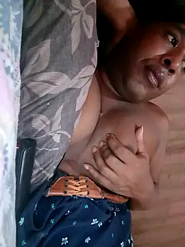 Snapshot of Hellentrans24 chatting on March 12, 2026, 6:36 pm Hellentrans24 online show from March 12, 2026, 6:36 pm