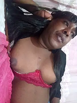 Snapshot of Hellentrans24 chatting on April 3, 2026, 9:13 pm Hellentrans24 online show from April 3, 2026, 9:13 pm