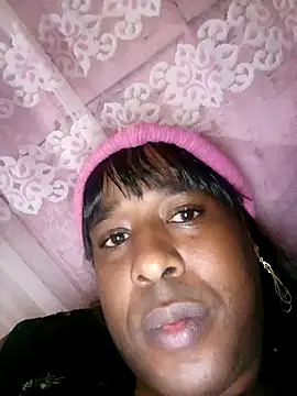 Snapshot of Hellentrans24 chatting on April 8, 2026, 10:32 pm Hellentrans24 online show from April 8, 2026, 10:32 pm