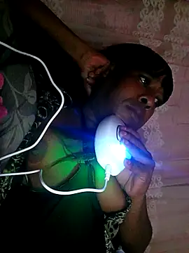 Snapshot of Hellentrans24 chatting on April 14, 2026, 5:57 am Hellentrans24 online show from April 14, 2026, 5:57 am