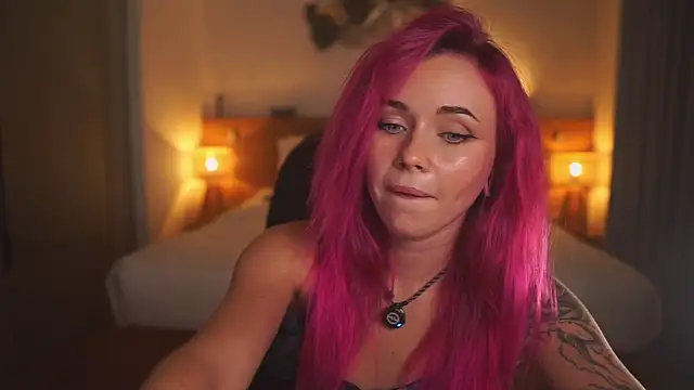 Sarah Pink online show from June 26, 2026, 12:20 pm