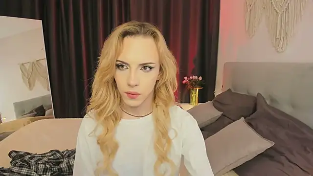 Snapshot of Tiffany__King chatting on March 20, 2026, 8:25 pm Tiffany King online show from March 20, 2026, 8:25 pm