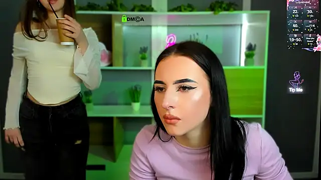 arianaa cat online show from April 10, 2026, 6:45 pm