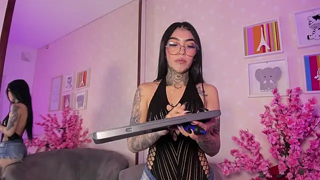 Ashley Blum  online show from March 15, 2026, 12:00 pm