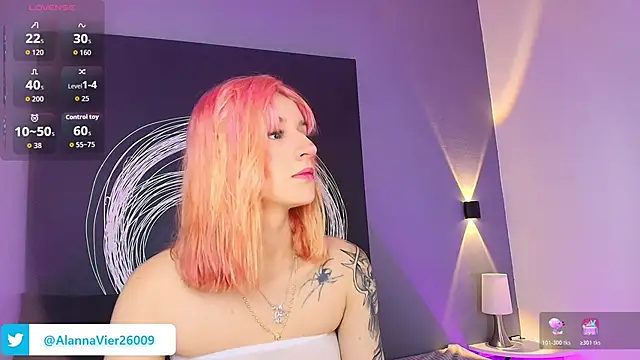 Snapshot of AlannaViera chatting on April 16, 2026, 11:44 am AlannaViera online show from April 16, 2026, 11:44 am