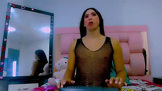 Snapshot of Sophia_Valentina chatting on February 24, 2026, 5:05 am Sophia Valentina online show from February 24, 2026, 5:05 am