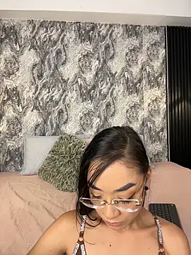 Snapshot of Mialarouse chatting on February 10, 2026, 7:40 pm Mialarouse online show from February 10, 2026, 7:40 pm