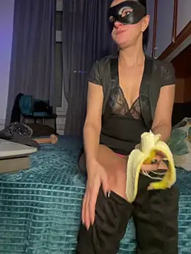 Snapshot of IRISKOSU chatting on February 4, 2026, 9:53 pm IRISKOSU online show from February 4, 2026, 9:53 pm