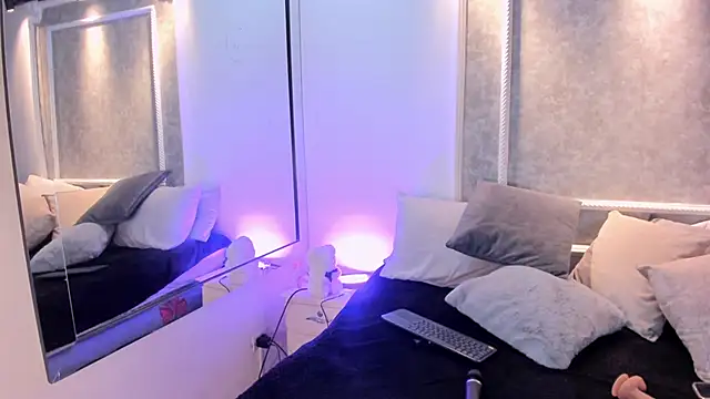 Snapshot of celestesun23 chatting on February 28, 2026, 1:23 pm celestesun23 online show from February 28, 2026, 1:23 pm