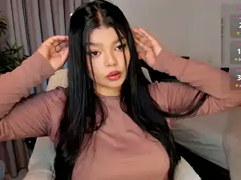 moonhelen online show from February 4, 2026, 3:12 am