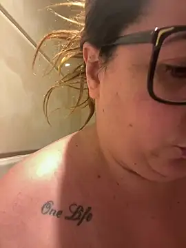 JasmineGlow7 online show from February 13, 2026, 4:03 pm