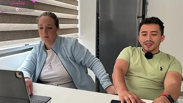 Snapshot of Sofii_n_Diego chatting on February 14, 2026, 6:59 pm Sofii n Diego online show from February 14, 2026, 6:59 pm