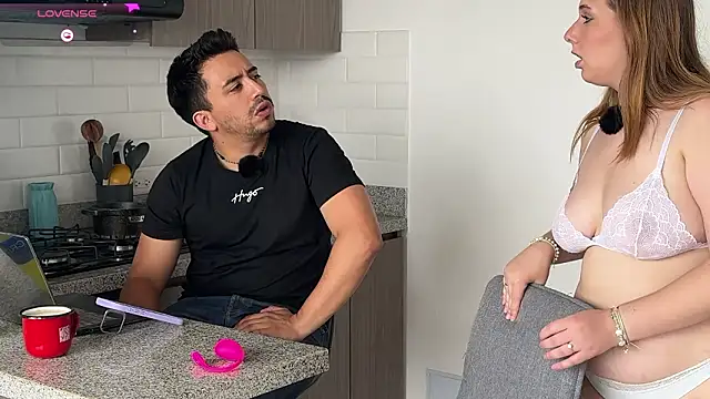 Snapshot of Sofii_n_Diego chatting on February 20, 2026, 7:47 pm Sofii n Diego online show from February 20, 2026, 7:47 pm