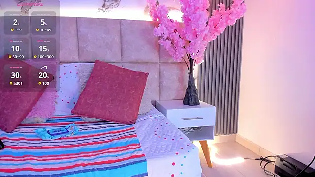 Snapshot of EmmaLovve chatting on March 1, 2026, 2:57 am EmmaLovve online show from March 1, 2026, 2:57 am