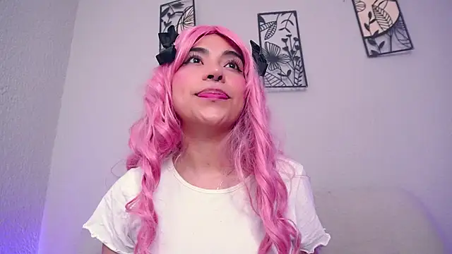 loveegirll1 online show from March 1, 2026, 3:19 am