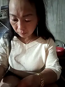 baby 112233 online show from April 16, 2026, 9:39 pm