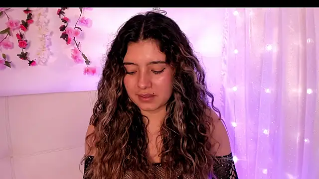 Snapshot of Valerysweet11 chatting on February 20, 2026, 6:26 am Valerysweet11 online show from February 20, 2026, 6:26 am