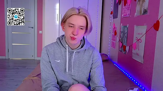 Ron Vilss online show from April 15, 2026, 5:03 am