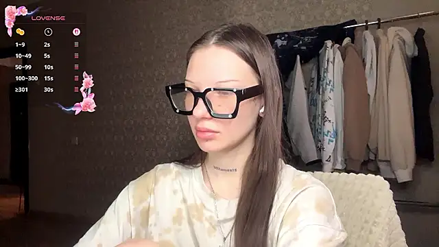 Snapshot of LumPetal chatting on February 25, 2026, 5:28 am LumPetal online show from February 25, 2026, 5:28 am