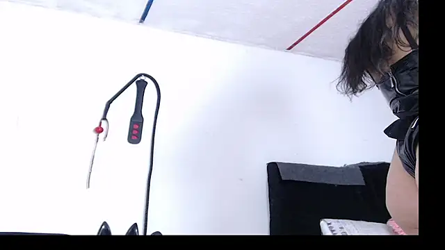 Snapshot of Girl_Bondage chatting on May 1, 2026, 3:27 pm Girl Bondage online show from May 1, 2026, 3:27 pm