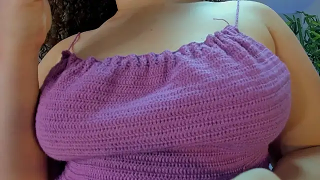 IrinaVoshh  online show from April 10, 2026, 7:07 pm