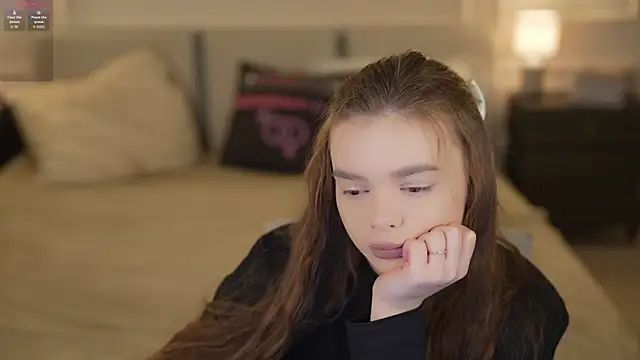 Snapshot of Zlata_Sky chatting on November 26, 2025, 3:46 pm Zlata Sky online show from November 26, 2025, 3:46 pm