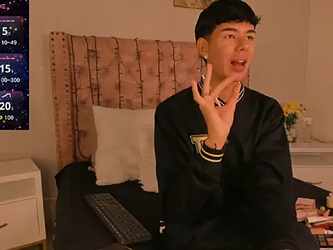 Snapshot of noah_lewiss chatting on February 24, 2026, 10:46 am noah lewiss online show from February 24, 2026, 10:46 am