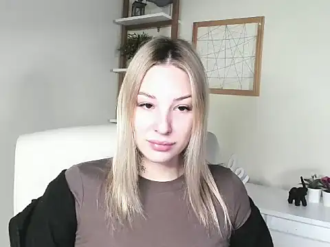 Snapshot of VelvetAngela chatting on February 13, 2026, 6:31 am VelvetAngela online show from February 13, 2026, 6:31 am