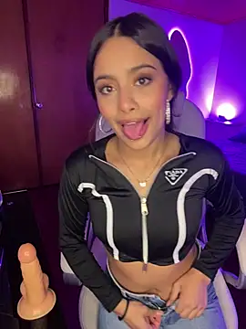 Snapshot of Dulce_pink18 chatting on February 15, 2026, 4:14 pm Dulce pink18 online show from February 15, 2026, 4:14 pm