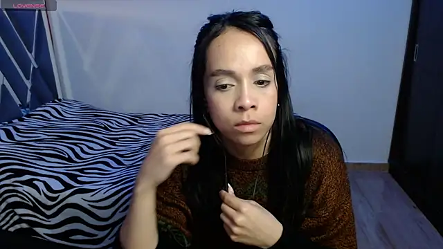 Snapshot of paula_lopez__ chatting on June 18, 2026, 6:12 pm paula lopez online show from June 18, 2026, 6:12 pm
