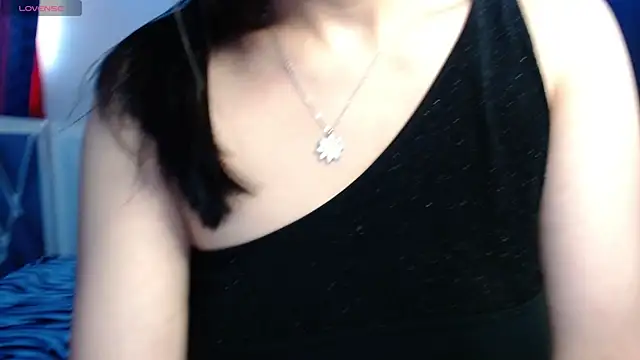 Snapshot of paula_lopez__ chatting on June 30, 2026, 9:05 pm paula lopez online show from June 30, 2026, 9:05 pm