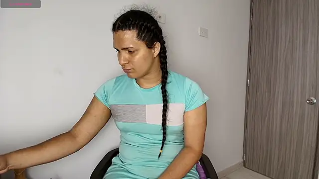 Snapshot of alys_love chatting on March 12, 2026, 7:31 pm alys love online show from March 12, 2026, 7:31 pm