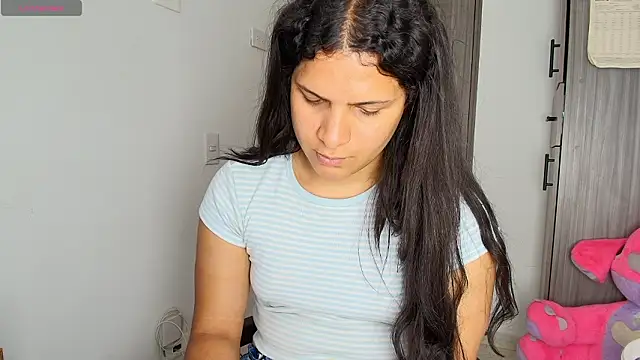 Snapshot of alys_love chatting on March 20, 2026, 6:02 pm alys love online show from March 20, 2026, 6:02 pm