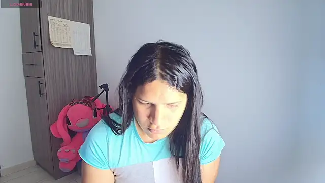 Snapshot of alys_love chatting on April 14, 2026, 1:50 pm alys love online show from April 14, 2026, 1:50 pm