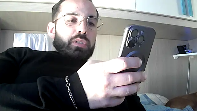 Snapshot of no-name15 chatting on February 22, 2026, 3:10 pm no-name15 online show from February 22, 2026, 3:10 pm