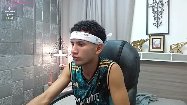 JDWhite18 online show from March 22, 2026, 11:30 pm