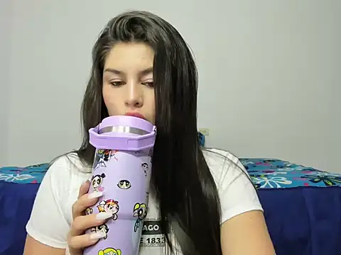 Karina27 online show from February 13, 2026, 5:42 pm