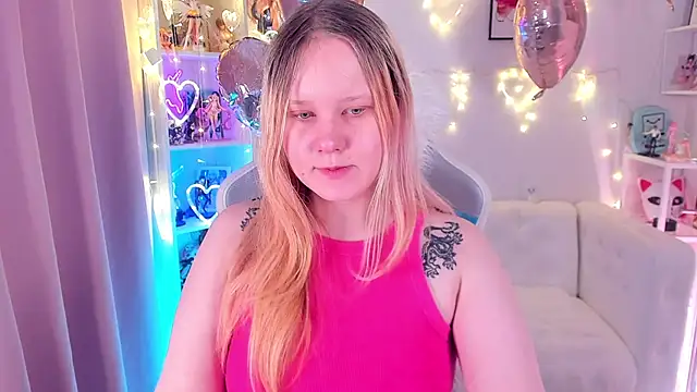 AnnieVibe online show from February 11, 2026, 5:40 pm