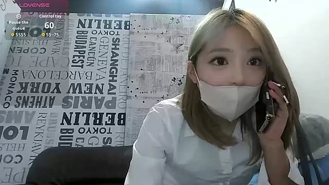 Snapshot of erinaka123 chatting on February 23, 2026, 12:02 pm erinaka123 online show from February 23, 2026, 12:02 pm