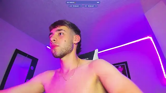 PapiNoha69 online show from April 8, 2026, 3:39 am