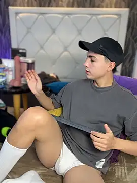 Samu Hott online show from February 12, 2026, 8:26 pm