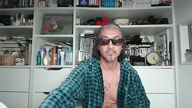 Snapshot of MtaS1 chatting on April 18, 2026, 3:16 pm MtaS1 online show from April 18, 2026, 3:16 pm