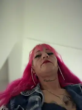 Snapshot of Karolaiin_LS chatting on February 17, 2026, 7:42 pm Karolaiin LS online show from February 17, 2026, 7:42 pm