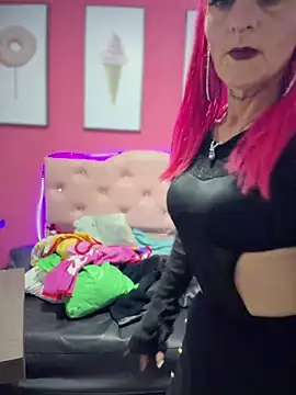 Snapshot of Karolaiin_LS chatting on February 22, 2026, 7:23 pm Karolaiin LS online show from February 22, 2026, 7:23 pm