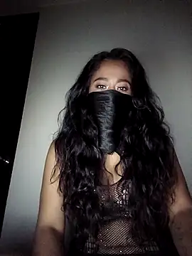 Snapshot of Milove86 chatting on February 7, 2026, 5:11 am Milove86 online show from February 7, 2026, 5:11 am